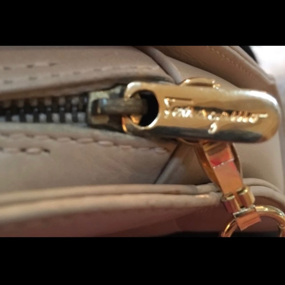 Salvatore Ferragamo Crossbody Bag - Picture 4 of 8